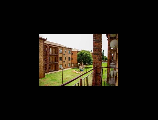 2 BEDROOM PROPERTY TO RENT IN GROBLERPARK EXT